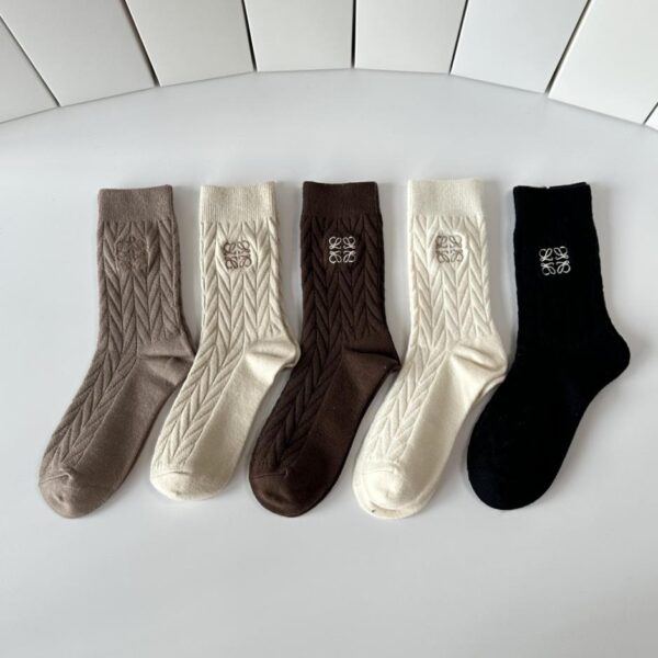 replik,replica,schmuck,1:1,beste,ohrringe,ring,Repliken LOEWE Neue bestickte Kaschmir-Socken in mittlerer Länge, 5 Paar pro Karton (ZL0BA)