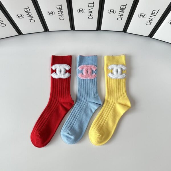 replik,replica,schmuck,1:1,beste,ohrringe,ring,Repliken Chanels neue, klassische, mittellange, verzierte Socken, drei Paar pro Schachtel (YDMAU)