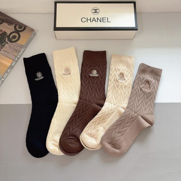 replik,replica,schmuck,1:1,beste,ohrringe,ring,Repliken (5 Paar pro Box) Chanel New High-Version bestickte Kaschmir-Kniestrümpfe (BXIZ5)