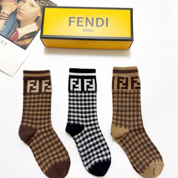 replik,replica,schmuck,1:1,beste,ohrringe,ring,Repliken [3 Paar pro Packung] FENDI klassische Logo-Baumwollsocken, mittelhoch (13J5Z)