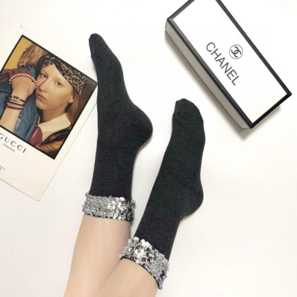 replik,replica,schmuck,1:1,beste,ohrringe,ring,Repliken [Ein Paar pro Packung] Klassische Chanel-Socken mit Logo aus Baumwolle, mittelhoch geschnitten (28CLQ)