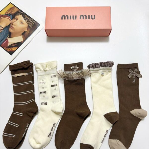 replik,replica,schmuck,1:1,beste,ohrringe,ring,Repliken [5 Paar pro Packung] MIUMIU Classic Logo Socken aus reiner Baumwolle, mittelhoch (35OBT)
