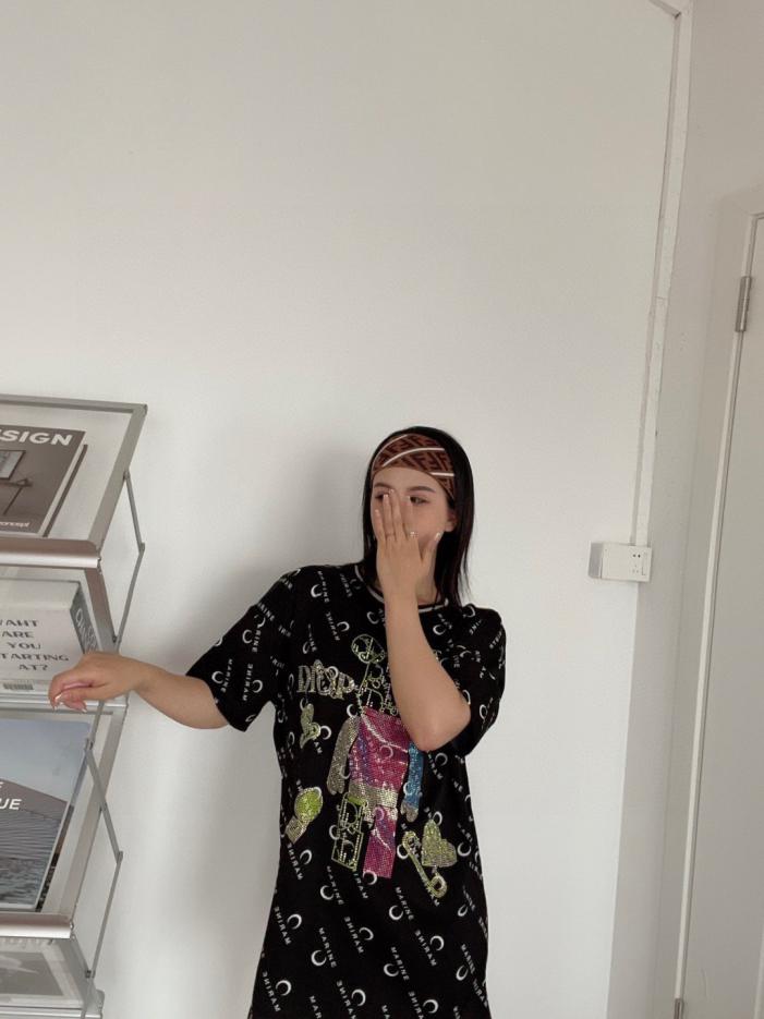 replik,replica,schmuck,1:1,beste,ohrringe,ring,Repliken Authentisches FENDI-Stirnband von der offiziellen Website, geeignet für Fitness und Styling (1O05H) replik,replica,schmuck,1:1,beste,ohrringe,ring,Repliken Authentisches FENDI-Stirnband von der offiziellen Website, geeignet für Fitness und Styling (1O05H)
