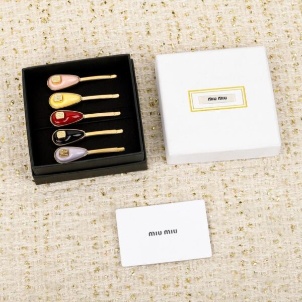 replik,replica,schmuck,1:1,beste,ohrringe,ring,Repliken Boutique / 【MIUMIU Dreieckige Haargabel】(L69Y6)