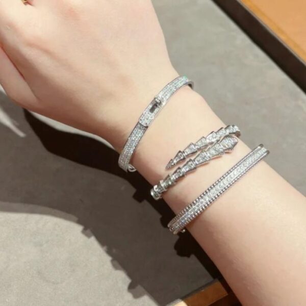 replik,replica,schmuck,1:1,beste,ohrringe,ring,Repliken Boutique / Hermes CNC-Knopfarmband mit Volldiamanten, vergoldet (GS2ZF).