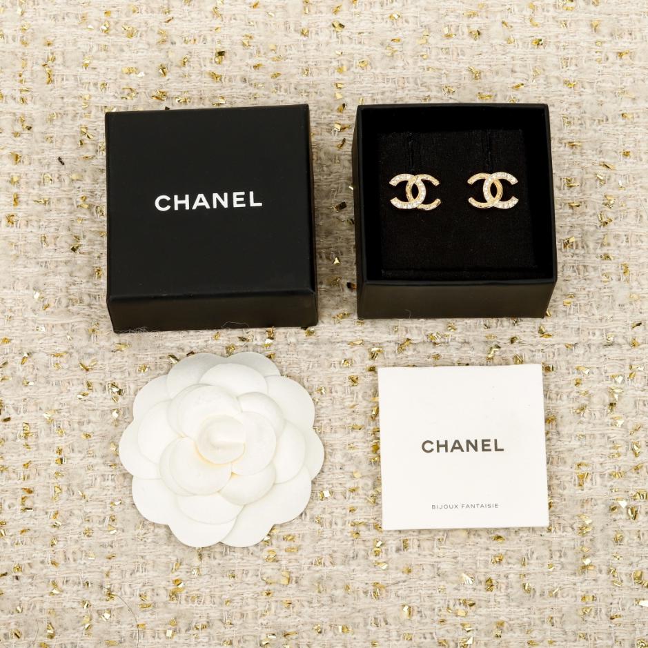replik,replica,schmuck,1:1,beste,ohrringe,ring,Repliken Boutique / 【Chanel Halb-Diamant-Doppel-C-Ohrringe】(UG9G1) replik,replica,schmuck,1:1,beste,ohrringe,ring,Repliken Boutique / 【Chanel Halb-Diamant-Doppel-C-Ohrringe】(UG9G1)