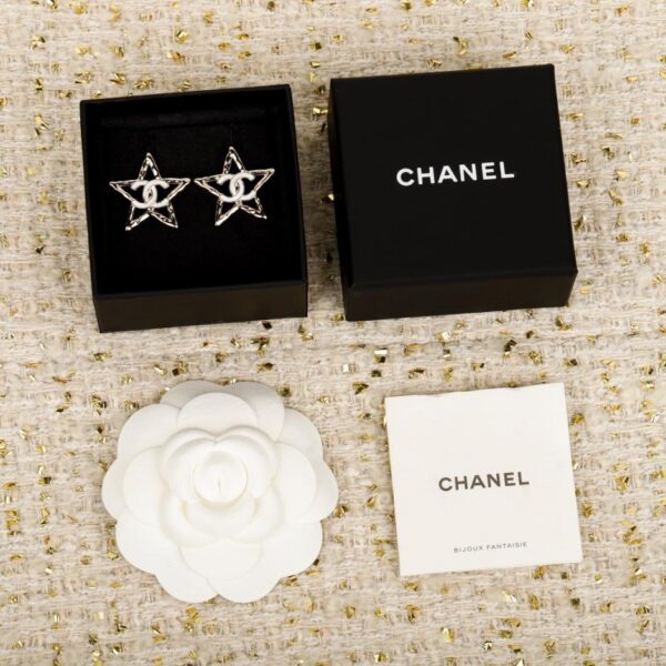 replik,replica,schmuck,1:1,beste,ohrringe,ring,Repliken Boutique / 【Chanel Ohrringe mit fünfzackigem Stern aus weißem Emaille】(MO98V)