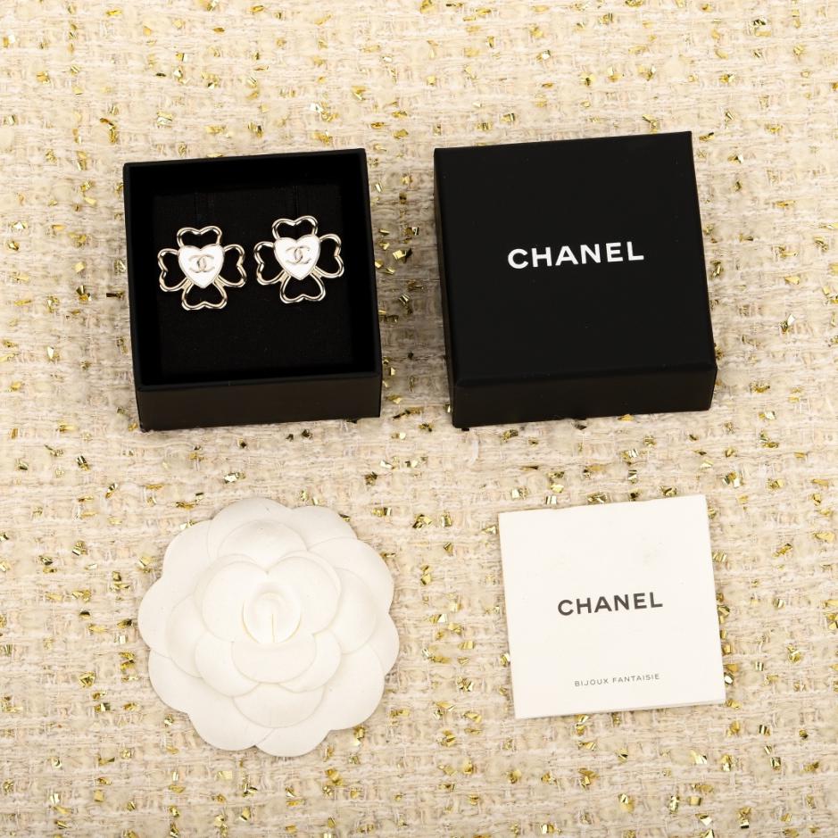 replik,replica,schmuck,1:1,beste,ohrringe,ring,Repliken Boutique / 【Chanel Ohrringe mit weißem Emaille-Herz und vierblättrigem Kleeblatt】(JRTJK) replik,replica,schmuck,1:1,beste,ohrringe,ring,Repliken Boutique / 【Chanel Ohrringe mit weißem Emaille-Herz und vierblättrigem Kleeblatt】(JRTJK)