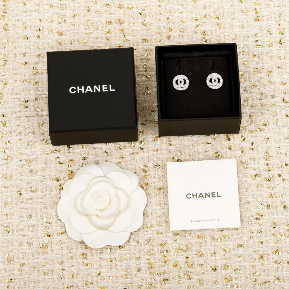 replik,replica,schmuck,1:1,beste,ohrringe,ring,Repliken Boutique / 【Chanel Silberne runde Doppel-C-Ohrstecker mit Volldiamanten】(3O92C) replik,replica,schmuck,1:1,beste,ohrringe,ring,Repliken Boutique / 【Chanel Silberne runde Doppel-C-Ohrstecker mit Volldiamanten】(3O92C)