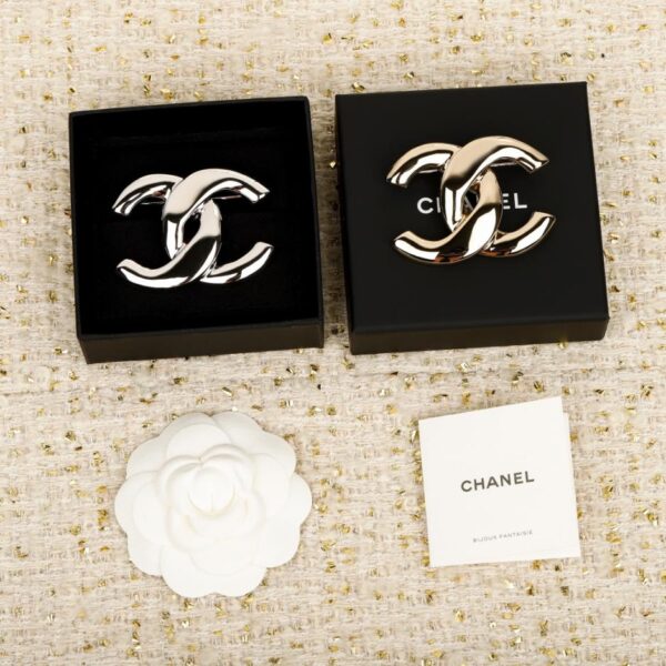 replik,replica,schmuck,1:1,beste,ohrringe,ring,Repliken Boutique / 【Chanel Brosche mit glattem Doppel-C-Logo】(X69E5)