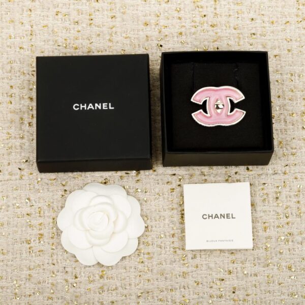 replik,replica,schmuck,1:1,beste,ohrringe,ring,Repliken Boutique / 【Chanel 25B Pinke Taschenverschluss-Brosche mit Doppel-C-Verschluss】(8V0SW)