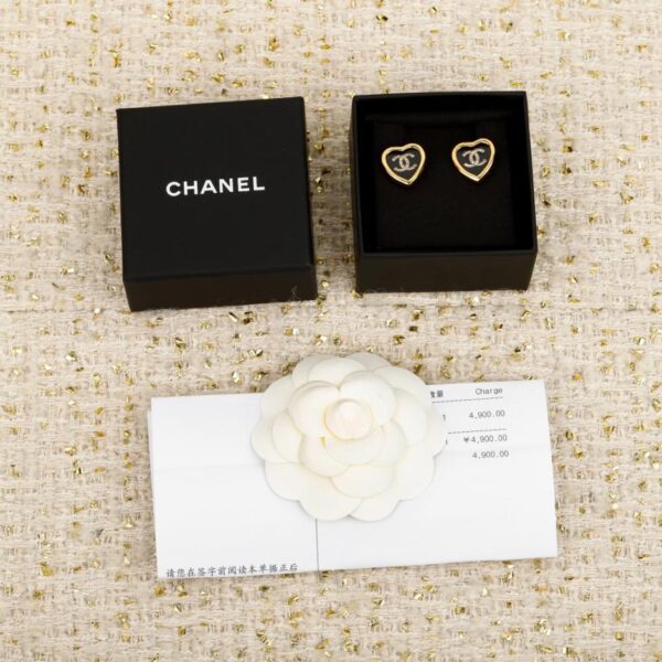 replik,replica,schmuck,1:1,beste,ohrringe,ring,Repliken Boutique / Chanel Ohrringe in Schwarz und Gold mit herzförmigem Doppel-C-Motiv (8AGSN)