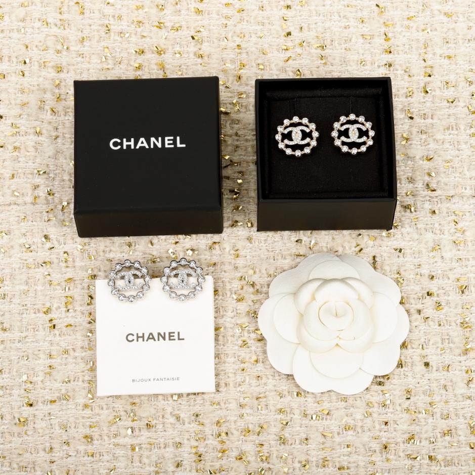 replik,replica,schmuck,1:1,beste,ohrringe,ring,Repliken Boutique / 【Chanel Ohrstecker mit durchbrochenem, rundem Doppel-C-Muster】(4R5KS) replik,replica,schmuck,1:1,beste,ohrringe,ring,Repliken Boutique / 【Chanel Ohrstecker mit durchbrochenem, rundem Doppel-C-Muster】(4R5KS)