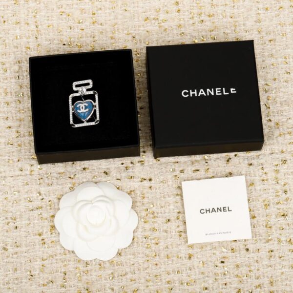 replik,replica,schmuck,1:1,beste,ohrringe,ring,Repliken Boutique / 【Chanel Brosche mit blauem Herz aus Parfümflakon】(13YT1)