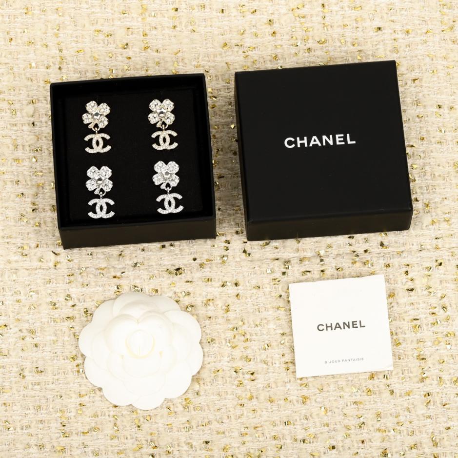 replik,replica,schmuck,1:1,beste,ohrringe,ring,Repliken Boutique / 【Chanel Clover Doppel-C Ohrringe mit Volldiamanten】(FHT4E) replik,replica,schmuck,1:1,beste,ohrringe,ring,Repliken Boutique / 【Chanel Clover Doppel-C Ohrringe mit Volldiamanten】(FHT4E)