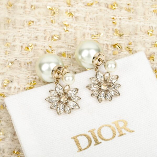 replik,replica,schmuck,1:1,beste,ohrringe,ring,Repliken Dior Ohrringe mit Gänseblümchen-Perlen und Volldiamanten (N6BG4)