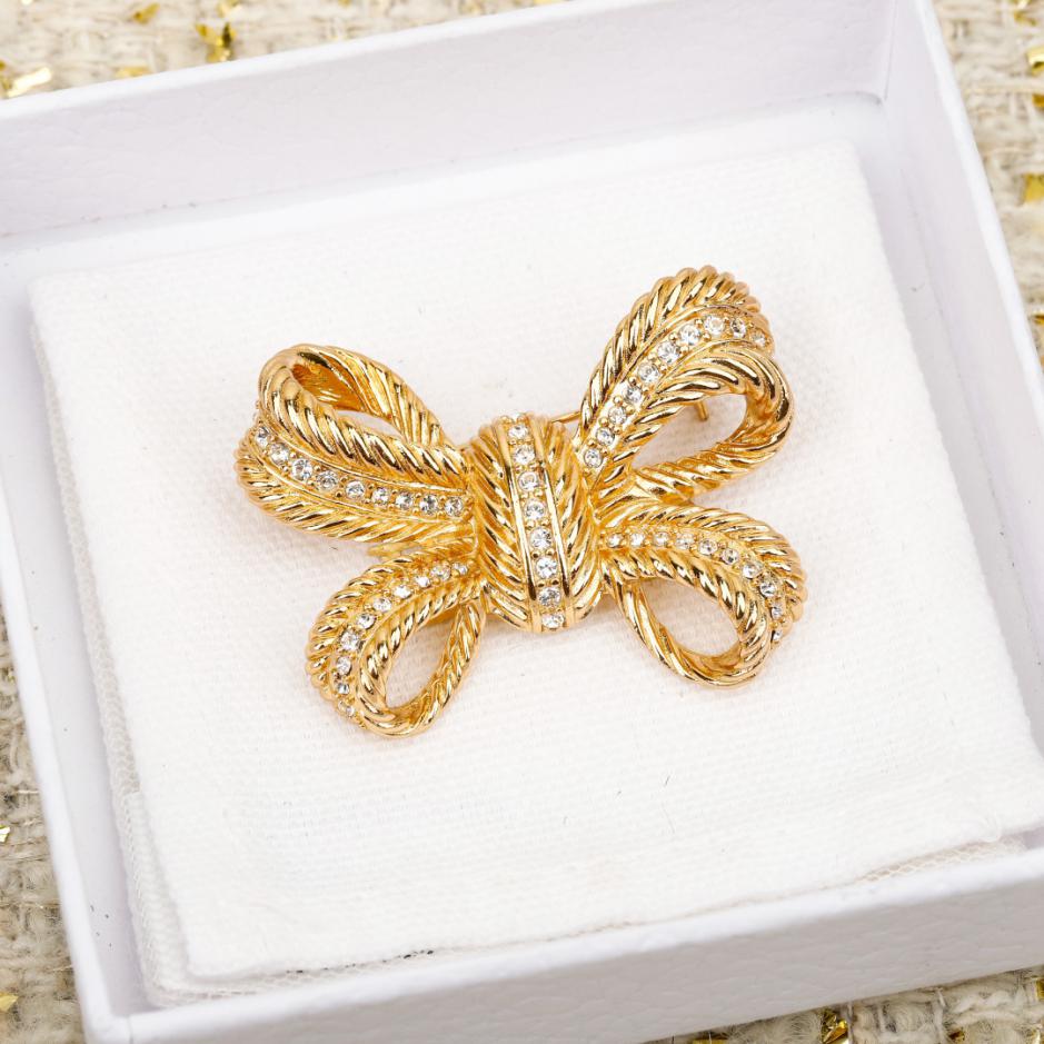 replik,replica,schmuck,1:1,beste,ohrringe,ring,Repliken Dior Twisted Diamond 3D Schleifenbrosche (97QQU) replik,replica,schmuck,1:1,beste,ohrringe,ring,Repliken Dior Twisted Diamond 3D Schleifenbrosche (97QQU)