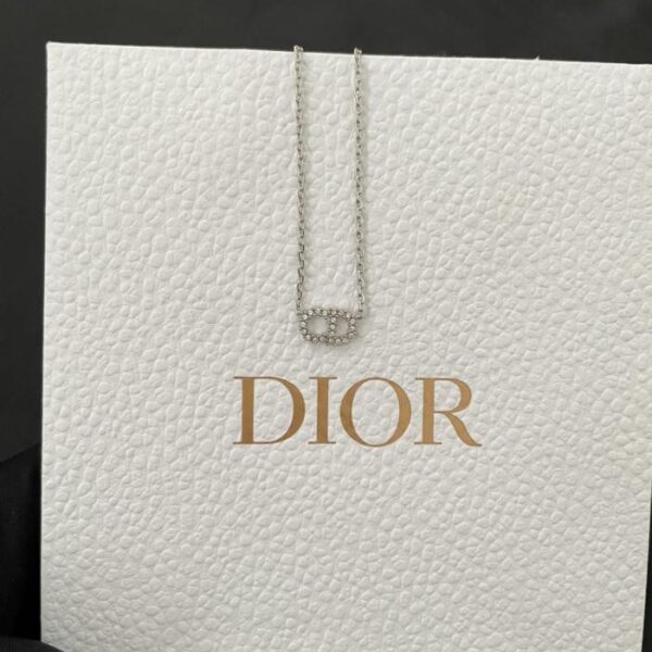 replik,replica,schmuck,1:1,beste,ohrringe,ring,Repliken Dior Perlenchoker (AT5RS) – Ein Must-have für 2023