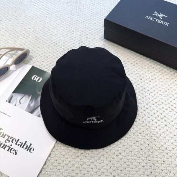 replik,replica,schmuck,1:1,beste,ohrringe,ring,Repliken Arcteryx Neuer bestickter Fischerhut (O327H7) – Gleiches Modell wie in Kaufhäusern