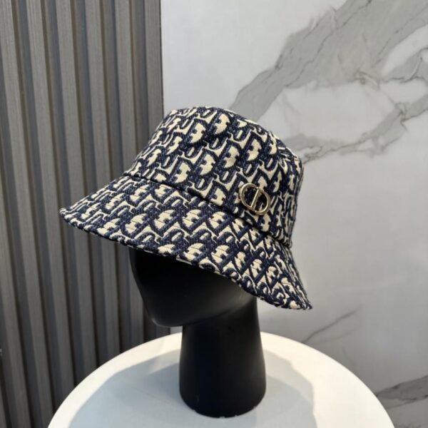 replik,replica,schmuck,1:1,beste,ohrringe,ring,Repliken Original DIOR-Hut in bester Qualität, jetzt auf der offiziellen Website erhältlich. Koreanischer Stil, neuer britischer Sportstil, Unisex-Bucket-Hat (0XH6I3).