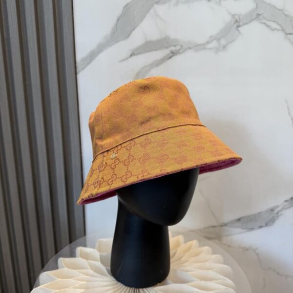 replik,replica,schmuck,1:1,beste,ohrringe,ring,Repliken Der neue wendbare Bucket Hat (6UAOT6) von GUCCI ist jetzt in den Boutiquen erhältlich.