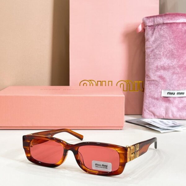 replik,replica,schmuck,1:1,beste,ohrringe,ring,Repliken FENDI Sonnenbrille MODELL FE50110F (66YSXZ)